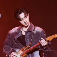 Perth Tanapon (khi lớn)