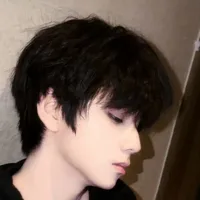 Vương Lỗ Kiệt/@hướng nội