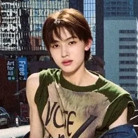 eom seonghyeon(huyền chíp,lúm,hoàng)