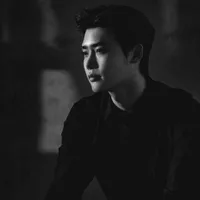 Jong Suk Manobal - lão đại.