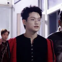 Bùi Trường Linh.