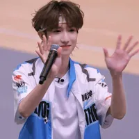 Đồng Vũ Khôn -Cậu