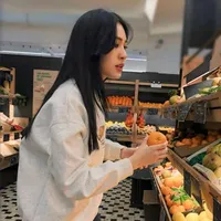 Lingling Kwong ( Quảng Linh Linh)