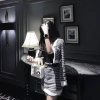 Hoàng Thùy Anh "mẹ nu9"