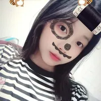 qnhii (em gái)