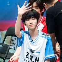 Tả Kỳ Hàm"bé"