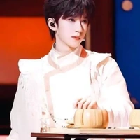 Hạ Tuấn Lâm -17 tuổi
