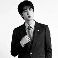 [Kim SeokJin] • Hắn.