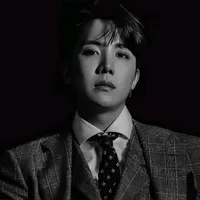 [Jung Hoseok] • Hắn.