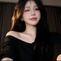 Trần Ngọc Tuyết Ngân (Nữ9)