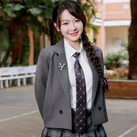 Trần Hoàng Phương Lan _chị