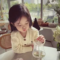 Tống Noãn Hy (lúc nhỏ)