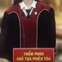 thẩm phán 