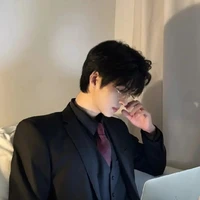 Giang Khải Đoàn _ anh cả nữ9