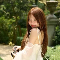 Trần Hoàng Phương Lan -YEOLAN
