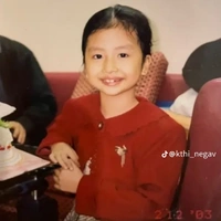 Phí Quỳnh Anh ( lúc nhỏ)