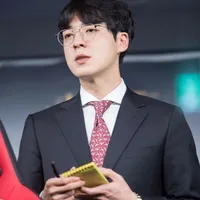 Kim Jeonggyun •Kkoma•