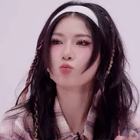TRẦN THẢO LINH-LYHAN