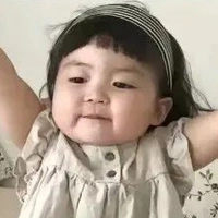 con bướm vàng khè