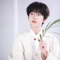 Nhiếp Vĩ Thần (cậu)