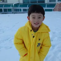 Eom Seonghyeon ( nhỏ )