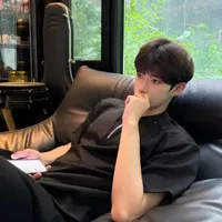 Tần Dược Nam_ hắn