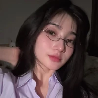 Claire(kiếp trước của cô)