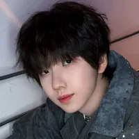 Nhiếp Vĩ Thần / @Vincent.211