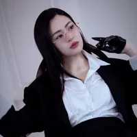 Lingling kwong (cô)