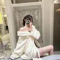 Ngô Tố Uyên 