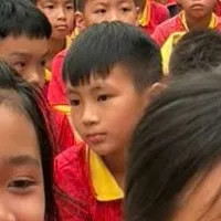 D.Phong(bạn cùng bàn)