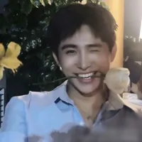 #LeHongSon