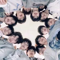 TF Gia Tộc F4
