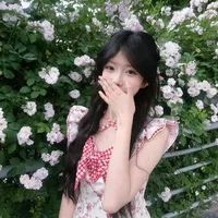 tác giả đẹp gái
