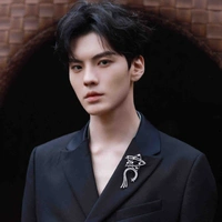 Tất Tuấn Lâm 