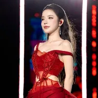 Nguyễn Hoàng Lan ( LyLy )