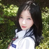 Enami Asa (18 tuổi)