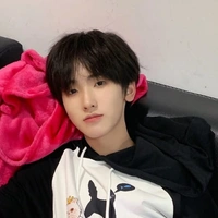 Zuoqihan _em