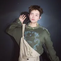 Nguyễn Thành công|• 17 tuổi