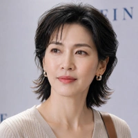 Anna (Mẹ Ava)