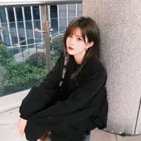 Bách Hân Dư-tiểu bạch