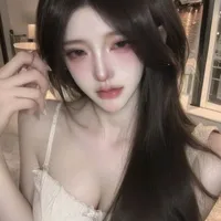 Nguyễn Tường Lam Anh ,( @ALambene )