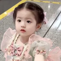 Ngưu Dư Hân_ lúc nhỏ