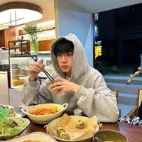 Tống Hoàng Việt Khánh
