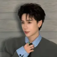Lê Quang Hùng(cậu hai)