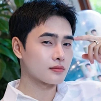 Nhâm Phương Nam - 32 tuổi