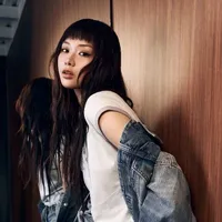 Nguyễn Lê Ngọc Ánh Sáng - Ánh Sáng AZA