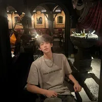 Nguyễn việt hoàng