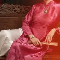bà hai (mẹ Hùng)