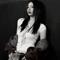• TRẦN THỊ THẢO LINH •
